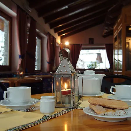 Hotel Des Roses Antey-Saint-André