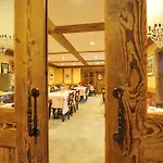 Hotel Des Roses