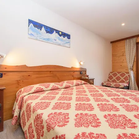 Des Roses Hotel 3*