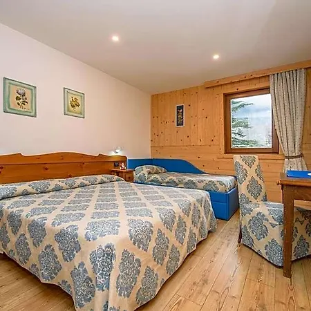 Hotel Des Roses Antey-Saint-Andre