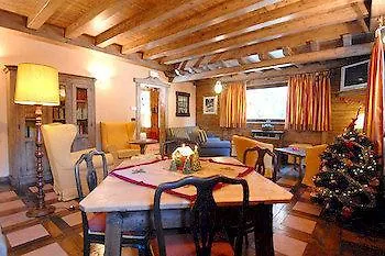 Hotell Des Roses 3*