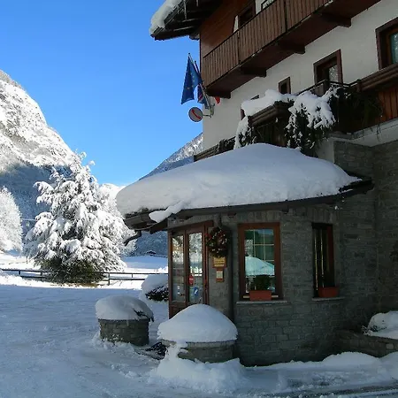 Hotel Des Roses Antey-Saint-André