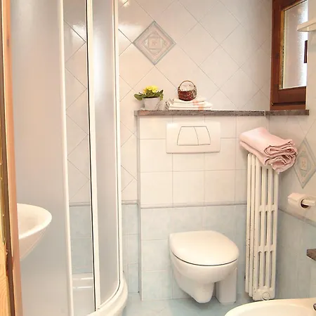 Des Roses Antey-Saint-André