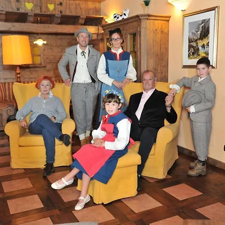Des Roses Hotel